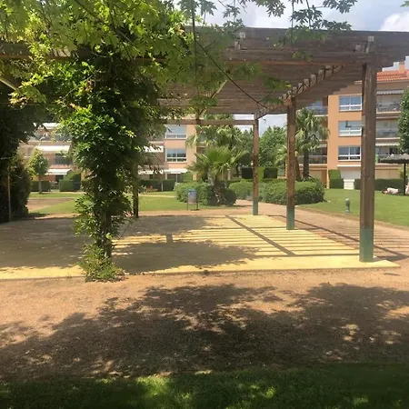 Apartamento Con Pistas De Tenis Y Piscina En Платжа-д'Ару